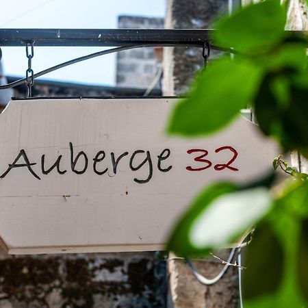 Auberge 32 Old Town Rhodes City 外观 照片