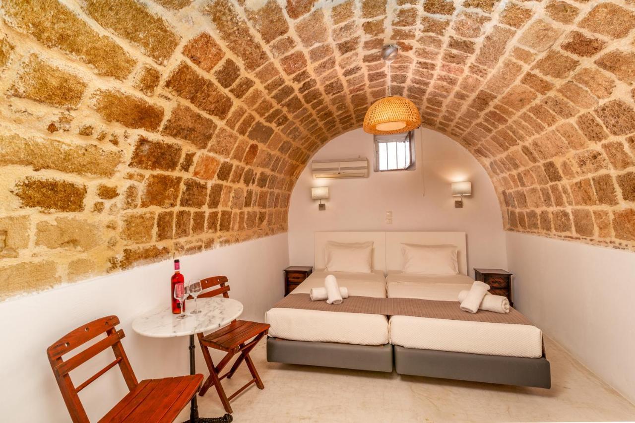 Auberge 32 Old Town Rhodes City 外观 照片