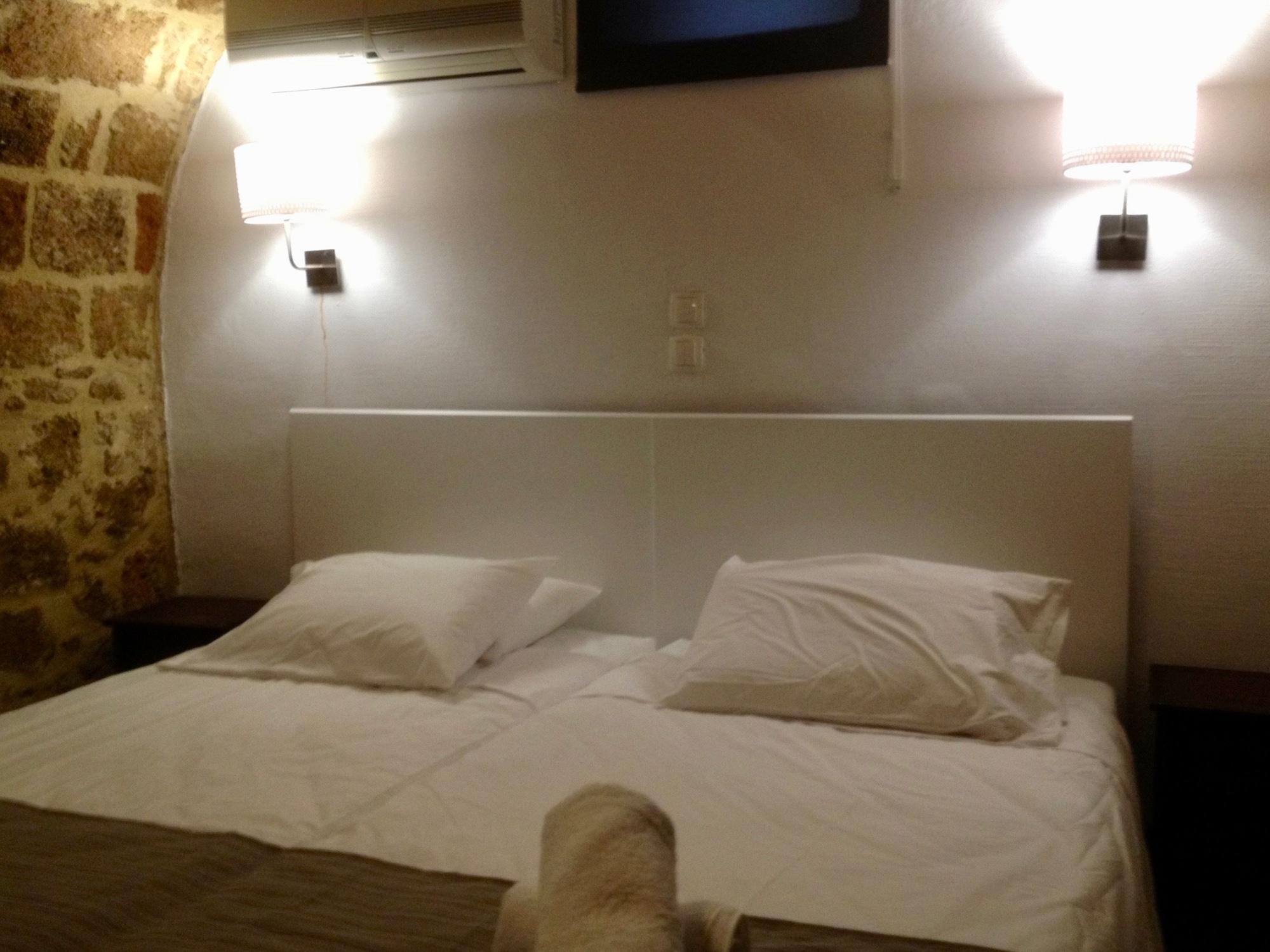 Auberge 32 Old Town Rhodes City 外观 照片