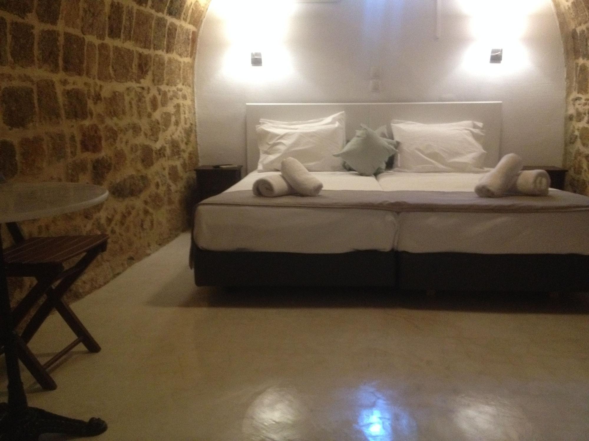 Auberge 32 Old Town Rhodes City 外观 照片