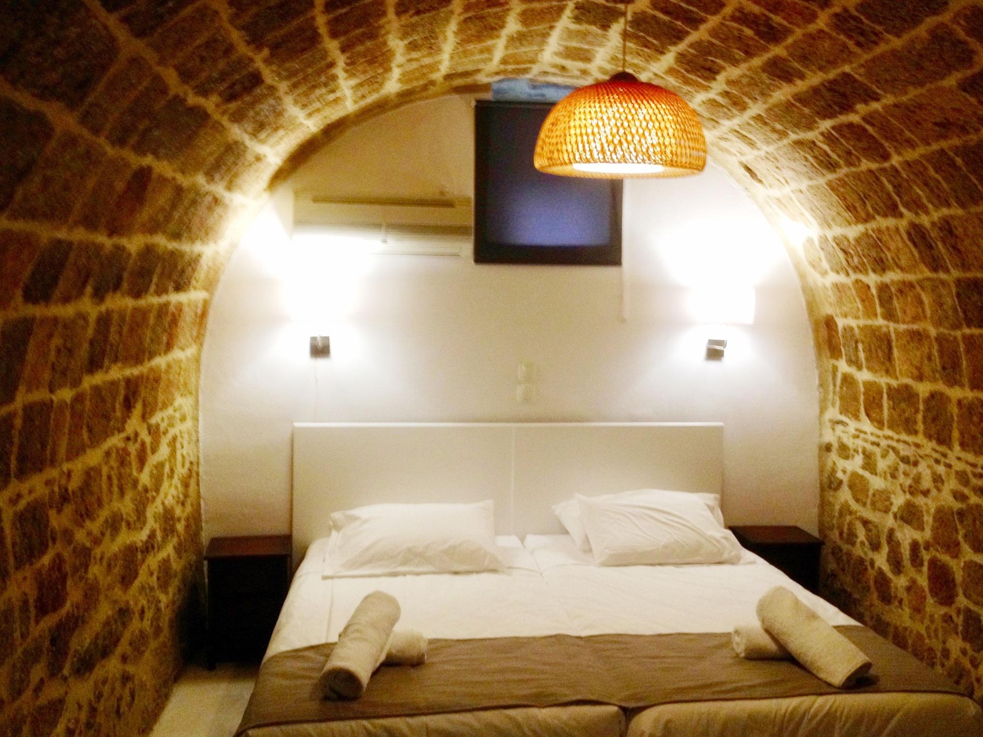 Auberge 32 Old Town Rhodes City 外观 照片