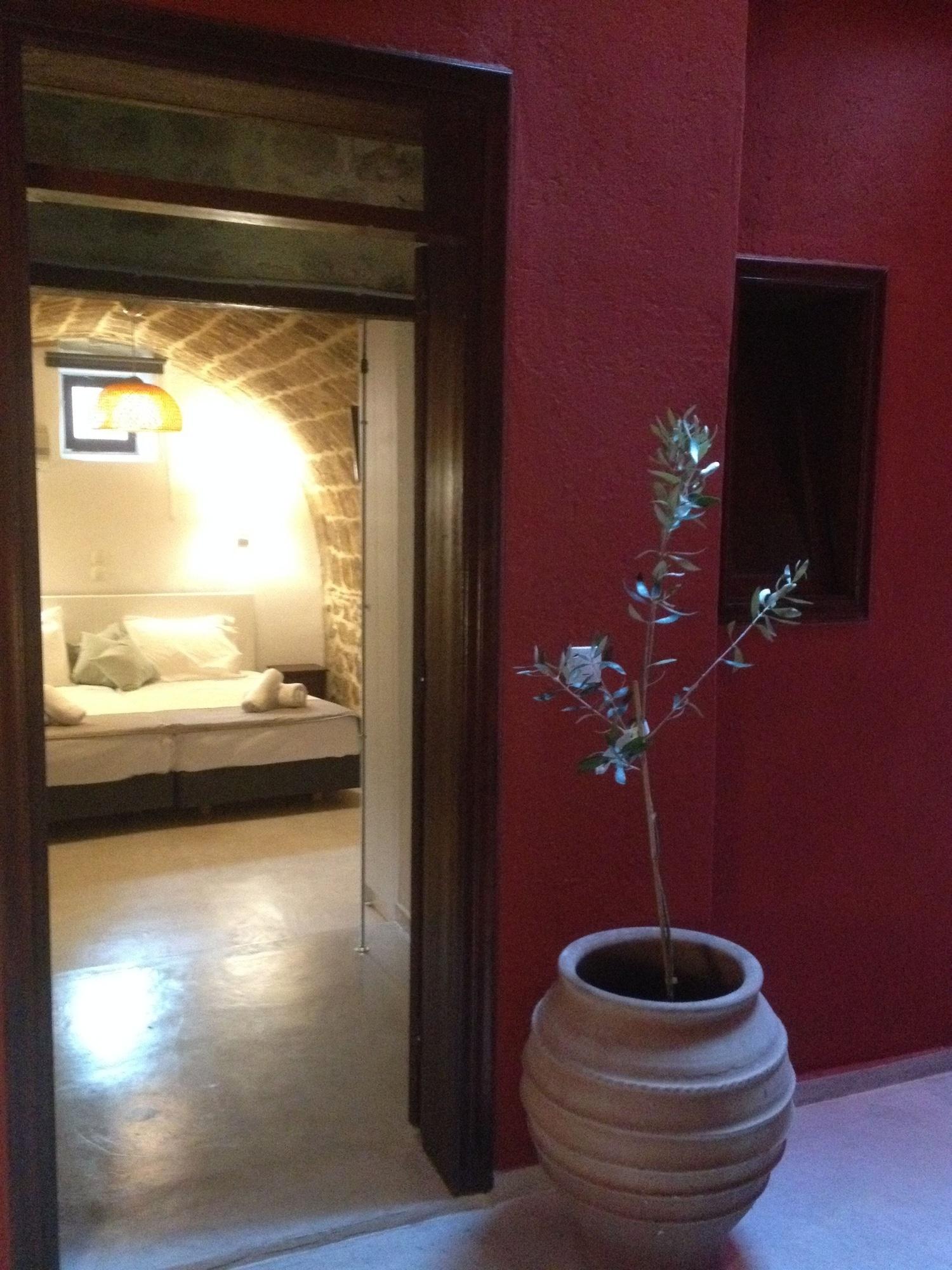 Auberge 32 Old Town Rhodes City 外观 照片