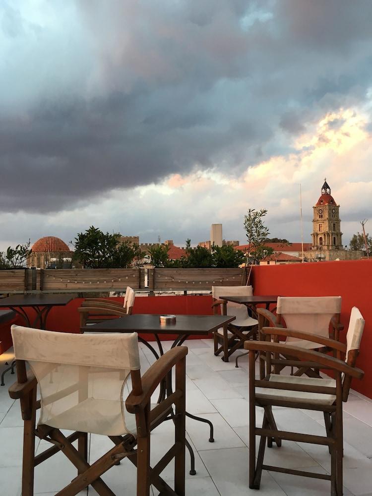 Auberge 32 Old Town Rhodes City 外观 照片