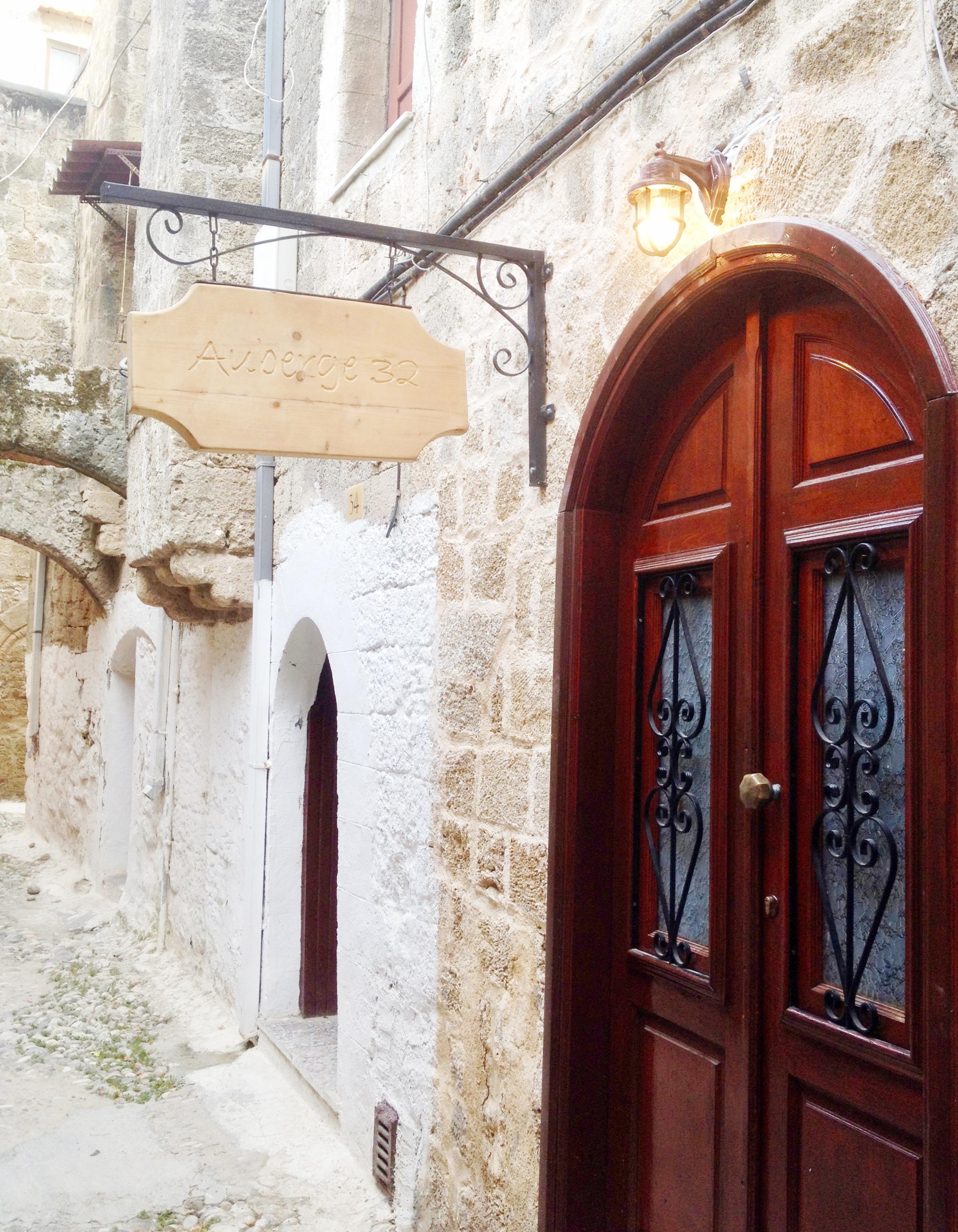 Auberge 32 Old Town Rhodes City 外观 照片